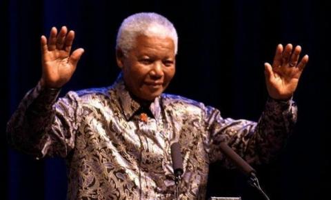 África do Sul impede leilão da chave da cela de Mandela