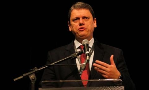 Bolsonaro diz que Tarcísio de Freitas disputará governo de São Paulo