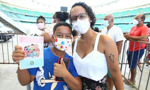 Alívio e emoção marcam primeiro dia de vacinação de crianças em Salvador
