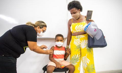 Em Lauro de Freitas, mais de 600 crianças já foram vacinadas contra a Covid-19