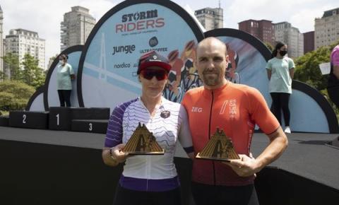 Marcio Bigai e Gisele Gasparotto vencem a Storm Riders em São Paulo (SP)